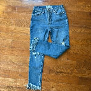Free People Frayed Bottom Jeans. Size 28